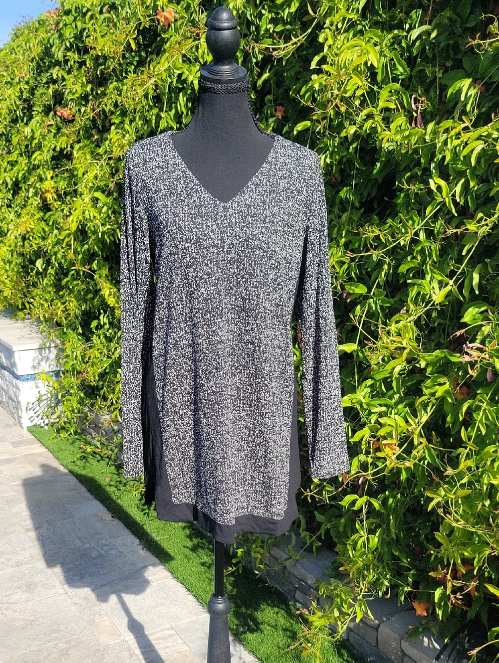 J.Jill Wearever Collection Tunic Top in Black and White. NWT Sz S Tall